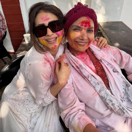 Katrina Kaif–Vicky Kaushal, Ranbir Kapoor, Soha Ali Khan, Javed Akhtar- Shabana Azmi: B- Town dances, drinks, celebrates Holi with joy Katrina Kaif–Vicky Kaushal, Ranbir Kapoor, Soha Ali Khan, Javed Akhtar- Shabana Azmi: B- Town dances, drinks, celebrates Holi with joy