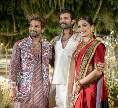 Inside photos of Rashmika - Vijay reception: DK Shivkumar, Allu Arjun, Kriti Sanon, Neena Gupta, Karan Johar attend