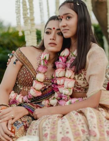 'Wish it had 100 more hours in it…' Vijay kisses wifey; Rashmika's mehendi skips Vijay's name at Pradhanam and Mehendi ceremony 'Wish it had 100 more hours in it…' Vijay kisses wifey; Rashmika's mehendi skips Vijay's name at Pradhanam and Mehendi ceremony