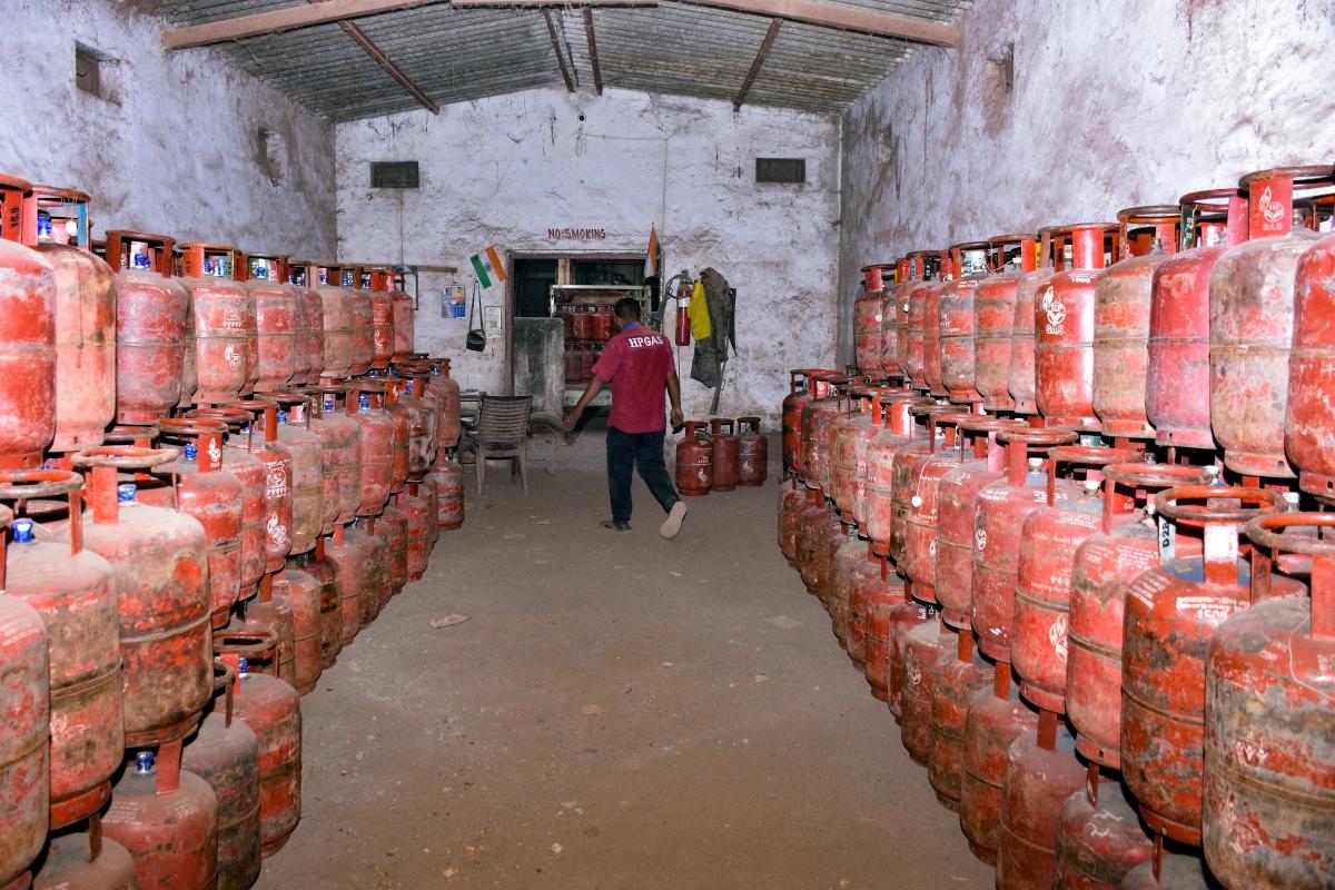 No need to panic: Govt says India secures LPG, LNG supplies, expands oil sourcing to 40 countries