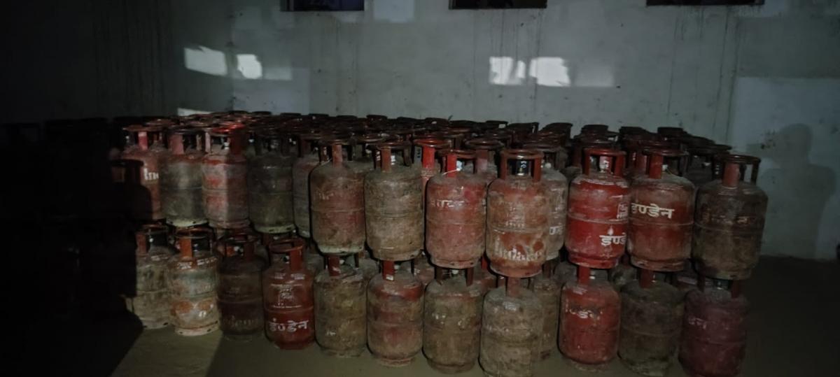 Centre asks states to crack down on fuel hoarding, says India's crude supply remains secure