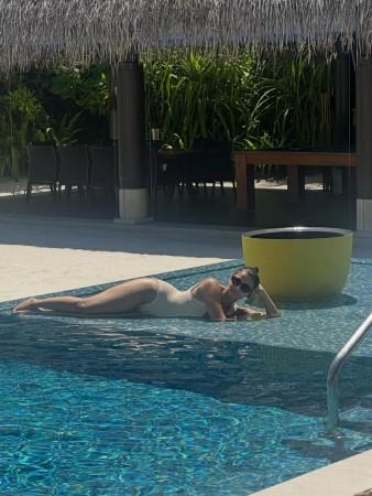 Alia Bhatt turns 33: Soni Razdan shares unseen photos, deletes Alia Bhatt's orange swimsuit pic with Raha; fans wonder why