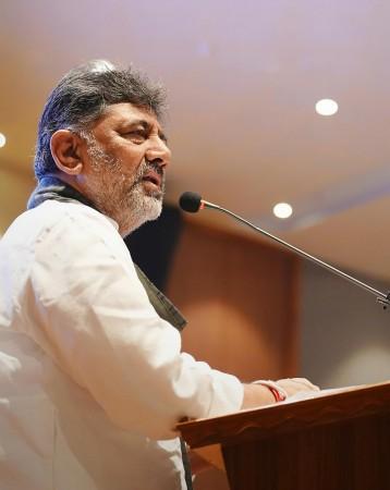 'Rs 5 crore offer made': Shivakumar alleges BJP bid to bribe Odisha MLAs in Bengaluru resort 'Rs 5 crore offer made': Shivakumar alleges BJP bid to bribe Odisha MLAs in Bengaluru resort