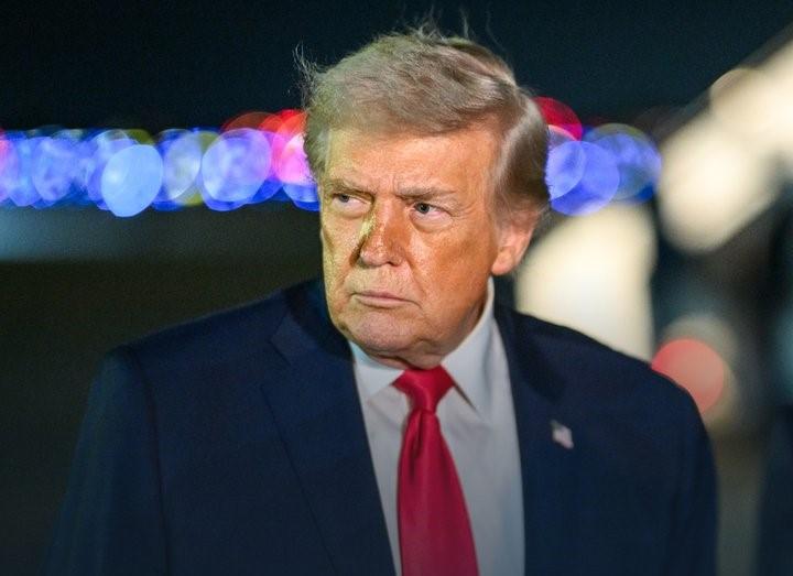 Trump warns Iran to reopen Strait of Hormuz within 48 hours or face strikes on power plants