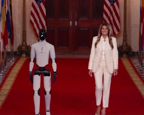 White House gets most unexpected guest; walks beside Melania Trump in striking visual