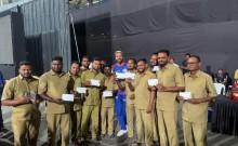 Hardik Pandya fulfills promise, gifts INR 10,000 to Wankhede Stadium staff