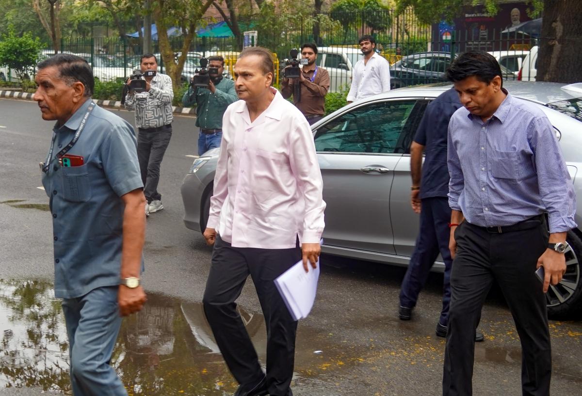 CBI files case against Anil Ambani, RCom in Rs 3,750 crore LIC case