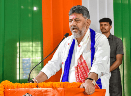 K'taka bypolls: Shivakumar hits back at 'family politics' charge K'taka bypolls: Shivakumar hits back at 'family politics' charge
