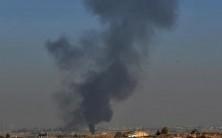 Syria closes key border crossing after Israeli threat