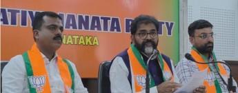 Poisonous snake remark: Centre must file case, send both Kharge to Tihar Jail, says K'taka BJP