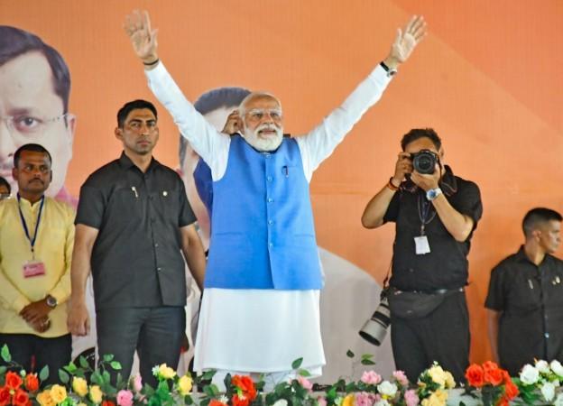 PM Modi holds mega road show in Siliguri after three rallies PM Modi holds mega road show in Siliguri after three rallies