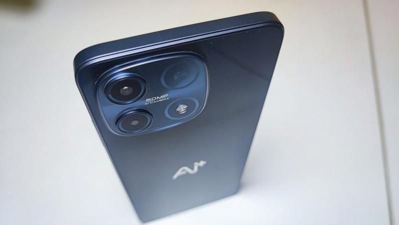 AI  Nova 5G review