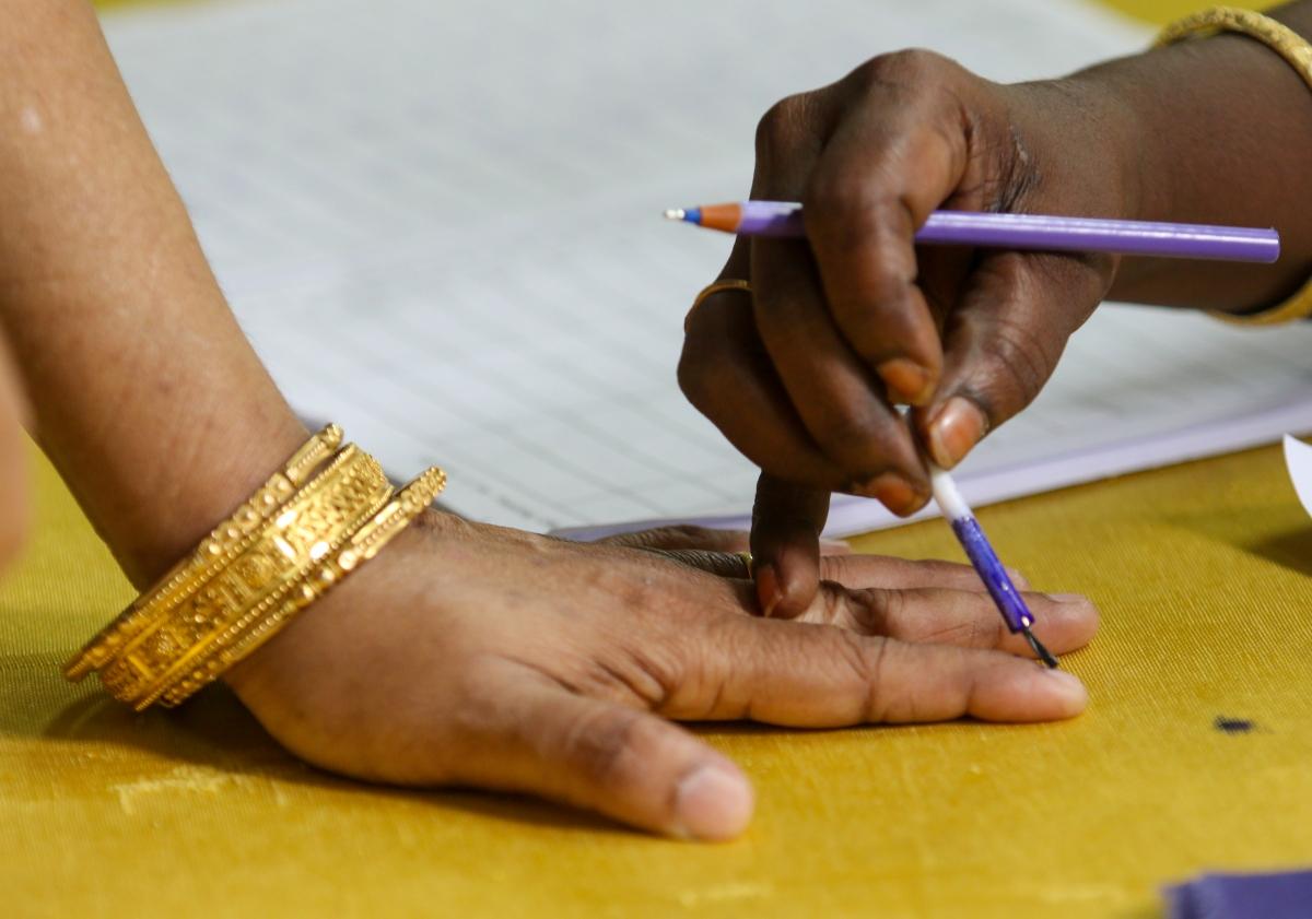 Over 40 pc polling till 3 p.m. in Gujarat and Maharashtra bypolls