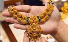 Gold dips 0.34 pc this week over mild profit booking