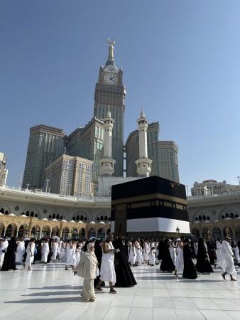 Indian envoy visits Makkah, checks arrangements for Indian Haj pilgrims Indian envoy visits Makkah, checks arrangements for Indian Haj pilgrims