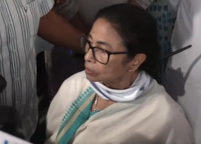 Bengal Polls: CM Mamata Alleges BJP Rigging Plan, Retracts 'Gunda' Remark on CRPF