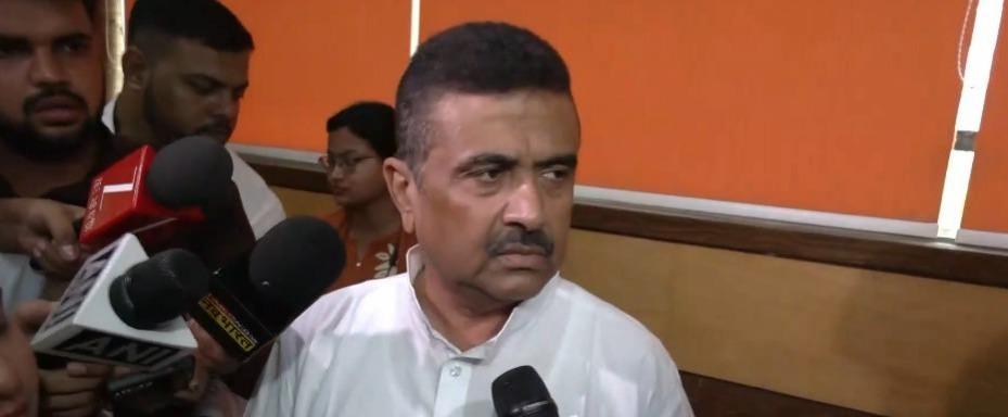 BJP in Bengal as they clock over 200 seats; Mamata's TMC down; RG Kar victim's mother and BJP candidate Ratna Debnath leading in Panihati BJP in Bengal as they clock over 200 seats; Mamata's TMC down; RG Kar victim's mother and BJP candidate Ratna Debnath leading in Panihati