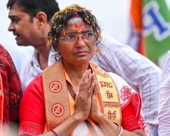 BJP in Bengal as they clock over 200 seats; Mamata's TMC down; RG Kar victim's mother and BJP candidate Ratna Debnath leading in Panihati