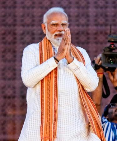 'Kamaal kar diya, kamal khila diya': Narendra Modi celebrates BJP's WB, Assam results; 'Modi ji aage badho' slogans echo