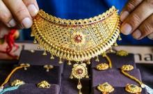 Gold, silver decline up to 2 pc amid profit-booking
