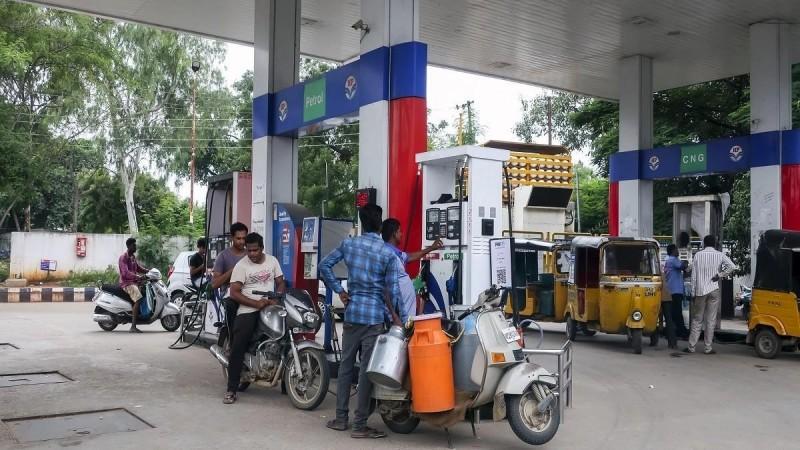 Global oil shock: Petrol and diesel prices up by Rs 3 per litre, CNG costlier by Rs 2