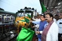 Bengaluru-Mumbai Express starts inaugural run