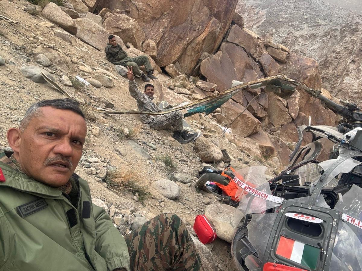 Army officer's selfie with crashed helicopter puts spotlight on May 20 'accident' in Ladakh