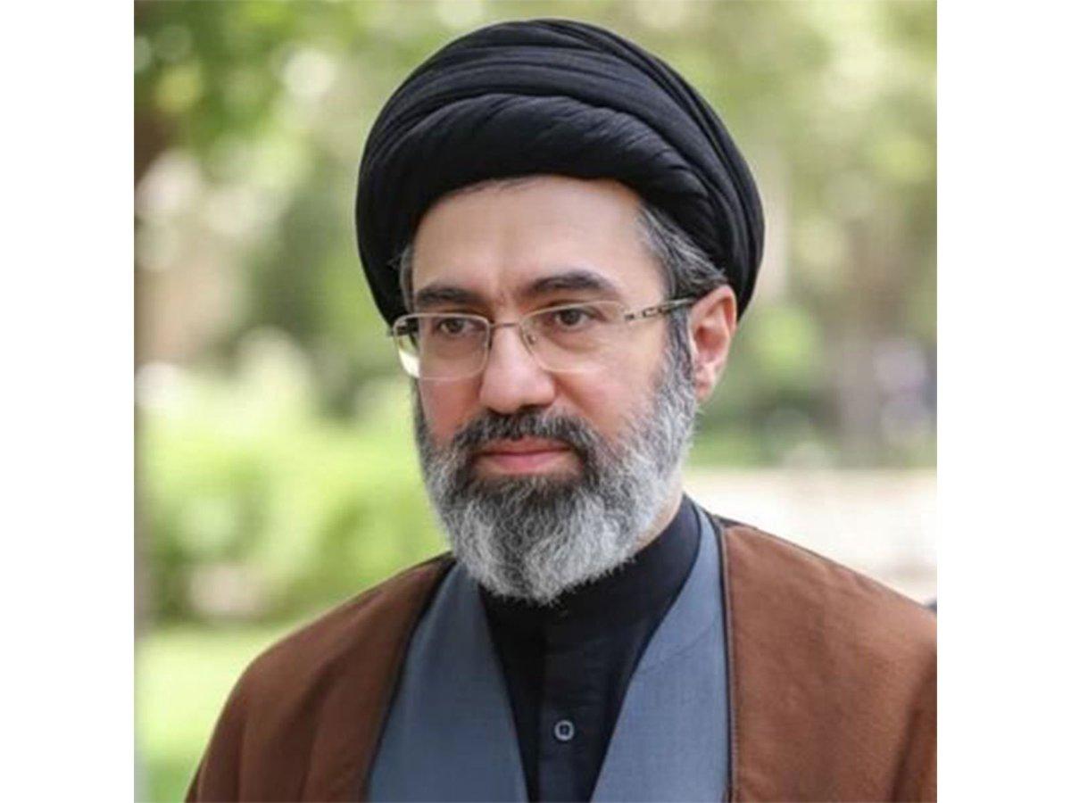 "Hands on the trigger": Iran adviser claims legal right over Strait of Hormuz as US deal talks enter critical stage