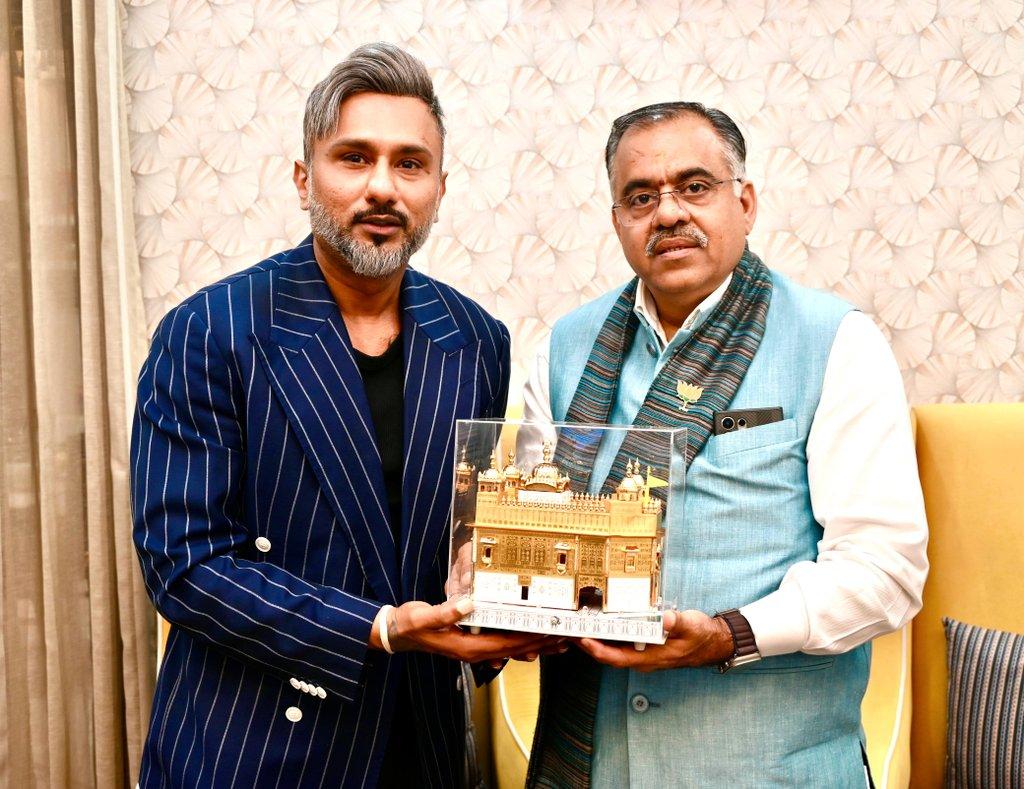 Yo Yo Honey Singh meets BJP's Tarun Chugh, discusses ways to curb Punjab's drug problems