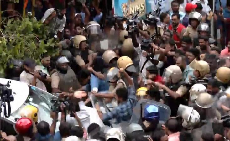 Vehicles smashed, officials injured after ED raids linked to Veena Vijayan case trigger protests in Kerala Vehicles smashed, officials injured after ED raids linked to Veena Vijayan case trigger protests in Kerala