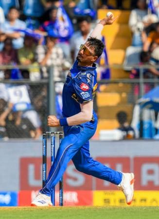 BCCI bans smart glasses within 'PMOA' in IPL, warns of strict penalties BCCI bans smart glasses within 'PMOA' in IPL, warns of strict penalties