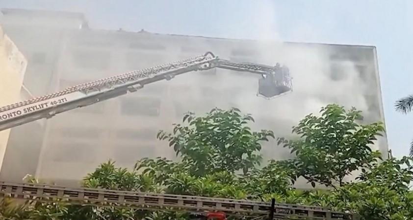 Fire breaks out in Ministry of Education office in Delhi's ITO Fire breaks out in Ministry of Education office in Delhi's ITO