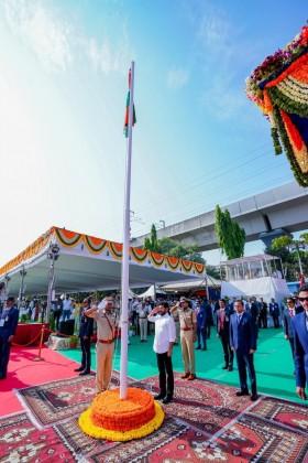Telangana celebrates Formation Day; CM Reddy, Guv unfurl Tricolour ...