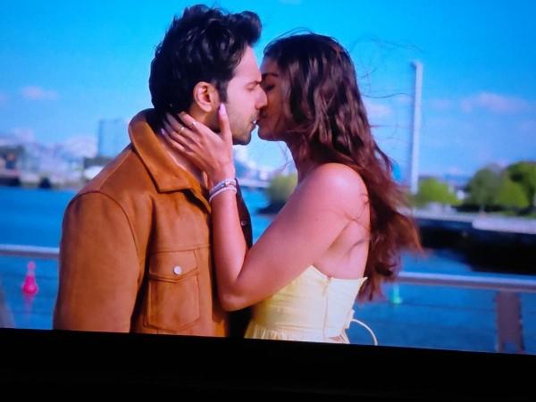 Hai Jawaani Toh Ishq Hona Hai review: Varun Dhawan juggles between wife Mrunal - GF Pooja; Jimmy Shergill-Mouni Roy's chemisty is simply wow Hai Jawaani Toh Ishq Hona Hai review: Varun Dhawan juggles between wife Mrunal - GF Pooja; Jimmy Shergill-Mouni Roy's chemisty is simply wow