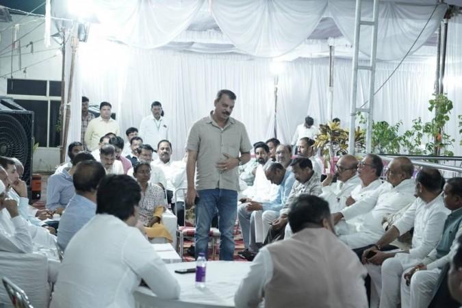 Cong rushing MLAs to K'taka to avert cross-voting in high-stakes MP Rajya Sabha polls Cong rushing MLAs to K'taka to avert cross-voting in high-stakes MP Rajya Sabha polls
