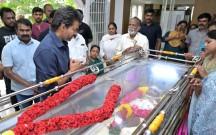 Tamil Nadu CM Vijay breaks down as he pays homage to Bharathirajaa; Tamil cinema mourns legendary director's demise