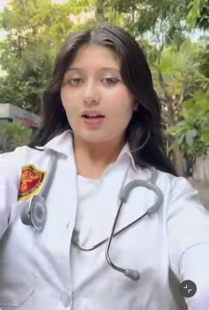Female doctor from KEM, Mumbai criticised for joking about male cadavers' private parts at Pranit More show; issues apology, locks Instagram account Female doctor from KEM, Mumbai criticised for joking about male cadavers' private parts at Pranit More show; issues apology, locks Instagram account
