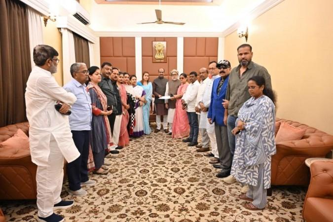 Rebel TMC MPs met Lok Sabha Speaker Om Birla at his residence, in Delhi today Rebel TMC MPs met Lok Sabha Speaker Om Birla at his residence, in Delhi today