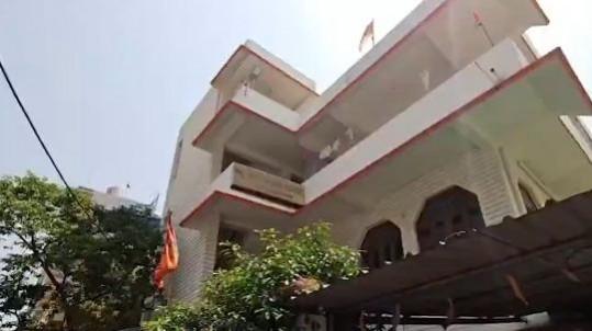 Miscreants hurl two petrol bombs at RSS office in Ranchi; police launch investigation Miscreants hurl two petrol bombs at RSS office in Ranchi; police launch investigation