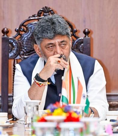 Bengaluru: DK Shivakumar Reviews Academic Year Preparations Bengaluru: DK Shivakumar Reviews Academic Year Preparations