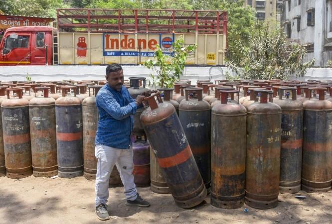 Good news! Govt Removes Commercial LPG Curbs After Supply Improves; Businesses Get Relief