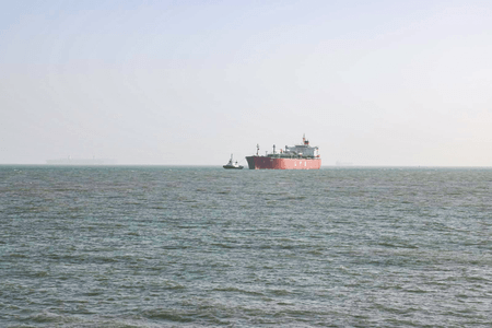 Audio recording shows IRGC warning vessels against transiting Strait of Hormuz