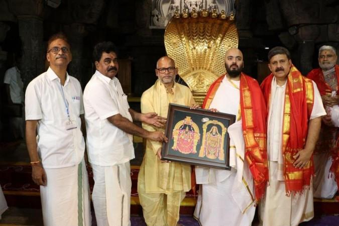Anant Ambani Offers Prayers at Tirumala, Gifts 25 Electric Buses to Tirupati Devasthanams Anant Ambani Offers Prayers at Tirumala, Gifts 25 Electric Buses to Tirupati Devasthanams