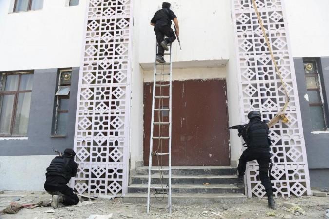 Cops of the Jammu and Kashmir Police conducting a mock drill ahead of Shri Amarnath Yatra mock drill