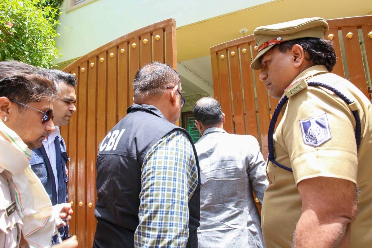 MP: Twisha Sharma's father questions burglary at accused's residence, seeks high-level probe