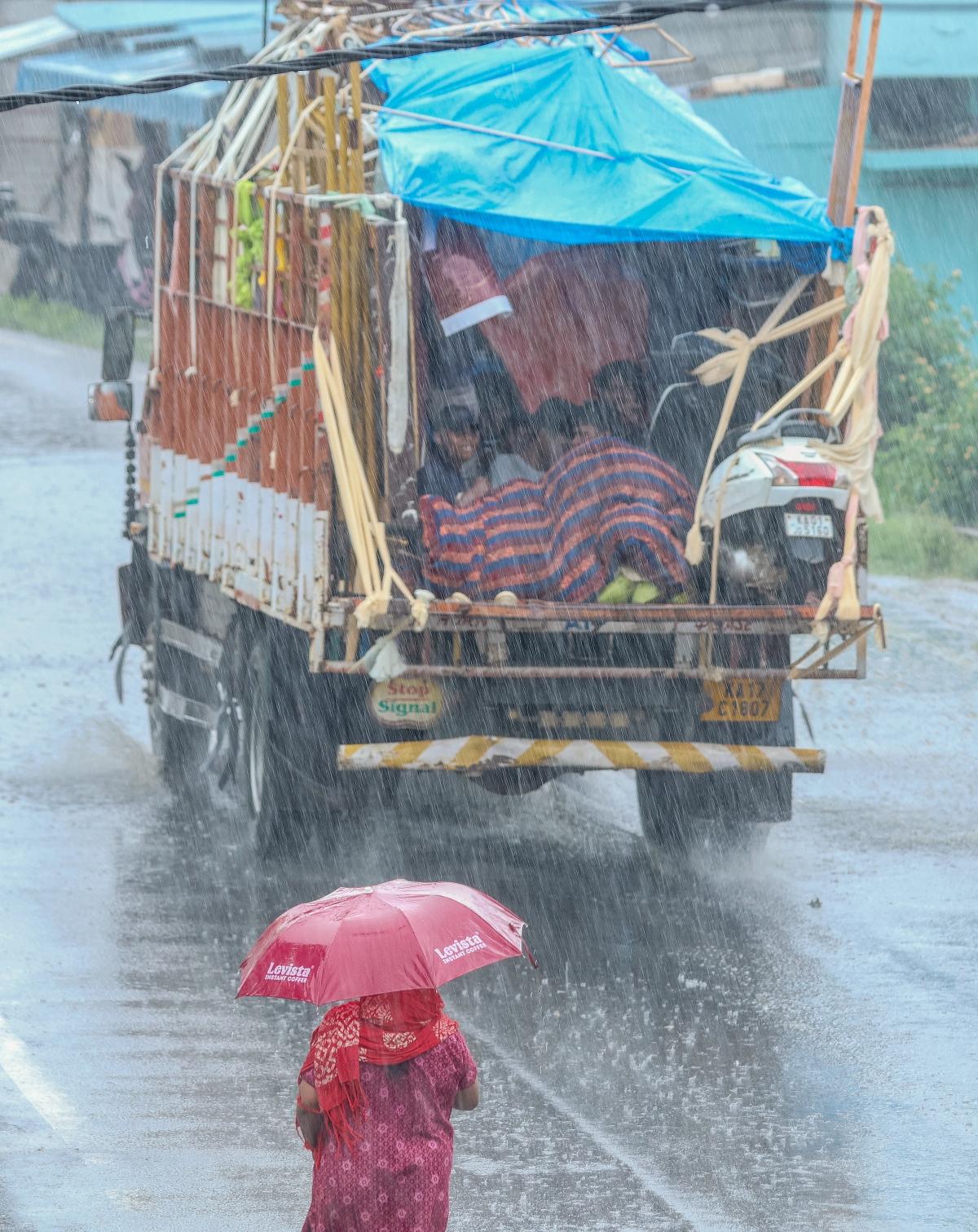 Bengaluru rains: Authorities heave sigh of relief as heavy rains lash Karnataka [Pics]
