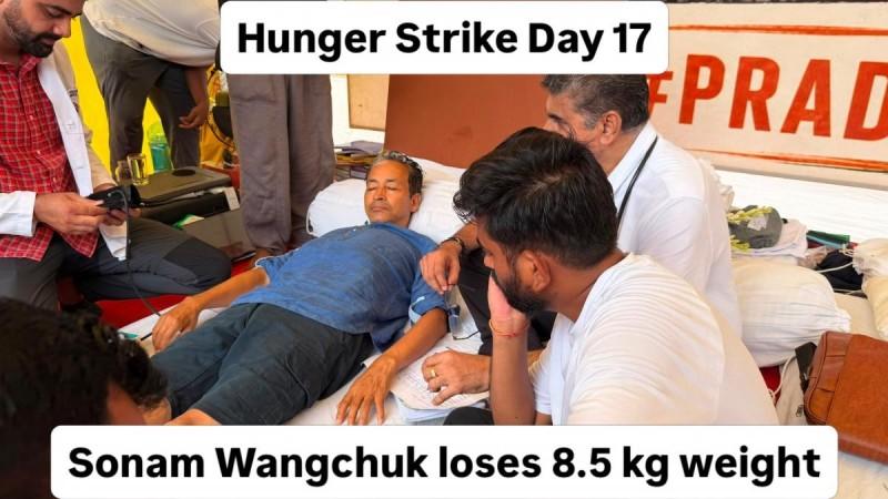 'Dharmendra Pradhan resign' trends: Sonam Wangchuk's health worsens amid CJP hunger strike; 3 Idiots' Omi Vaidya says 'don't let him die'; fans question Aamir Khan's silence 'Dharmendra Pradhan resign' trends: Sonam Wangchuk's health worsens amid CJP hunger strike; 3 Idiots' Omi Vaidya says 'don't let him die'; fans question Aamir Khan's silence