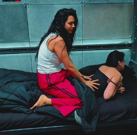 Lock Upp 2: Akanksha gives Pamela a body massage after confessing she's asexual; Ram Kapoor enjoys cosy, cuddly moments between Akanksha and Pamela Lock Upp 2: Akanksha gives Pamela a body massage after confessing she's asexual; Ram Kapoor enjoys cosy, cuddly moments between Akanksha and Pamela