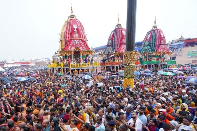 Jagannath Puri Rath Yatra 2026 Begins with Heavy Rain; Devotees Gather to Seek Blessings, President Murmu, PM Modi Extend Wishes Jagannath Puri Rath Yatra 2026 Begins with Heavy Rain; Devotees Gather to Seek Blessings, President Murmu, PM Modi Extend Wishes