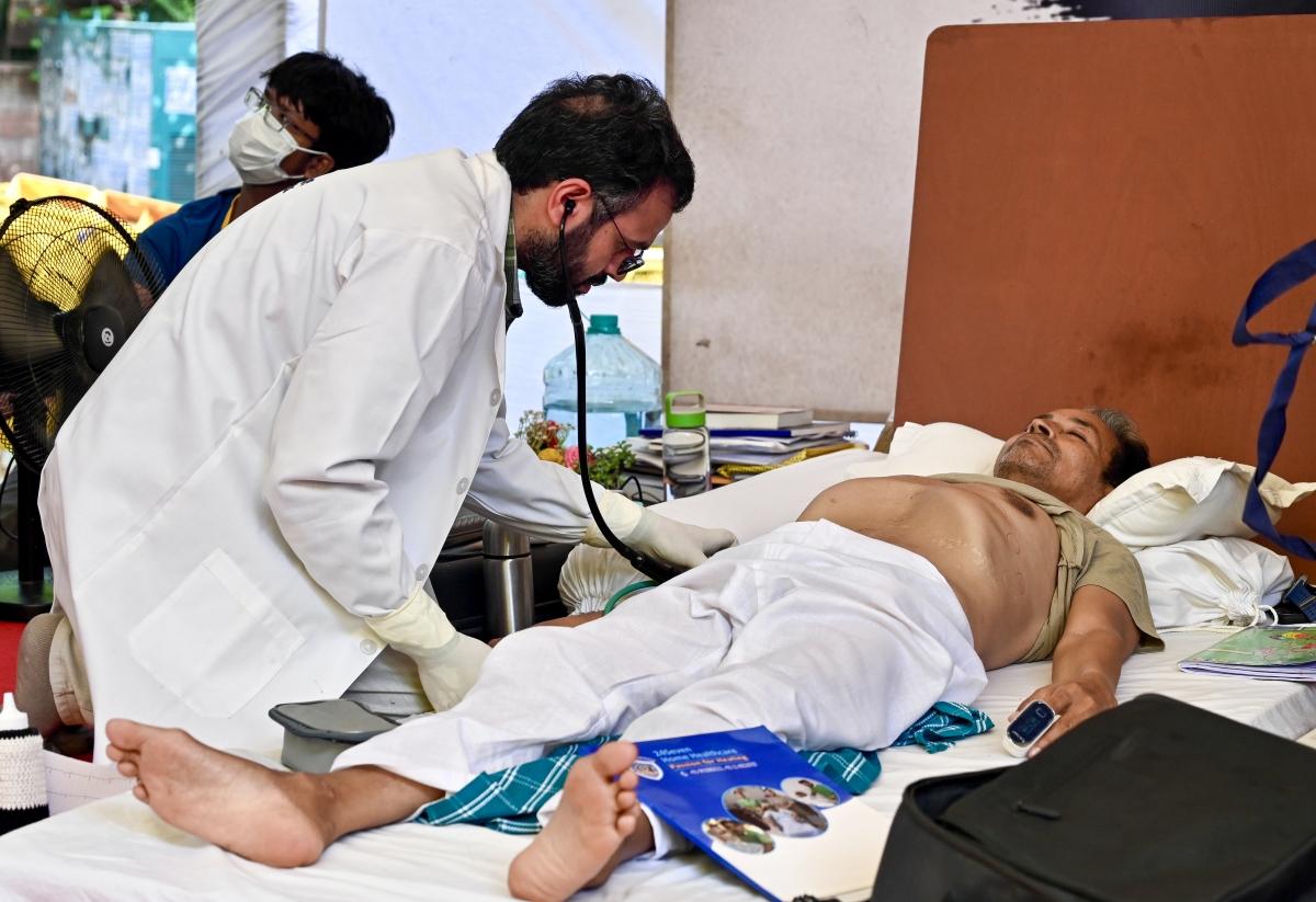 Sonam Wangchuk hospitalised: CJP founder Abhijeet Dipke claims Delhi Police detained, assaulted him; goes on indefinite hunger strike